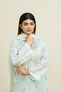 Momina-10