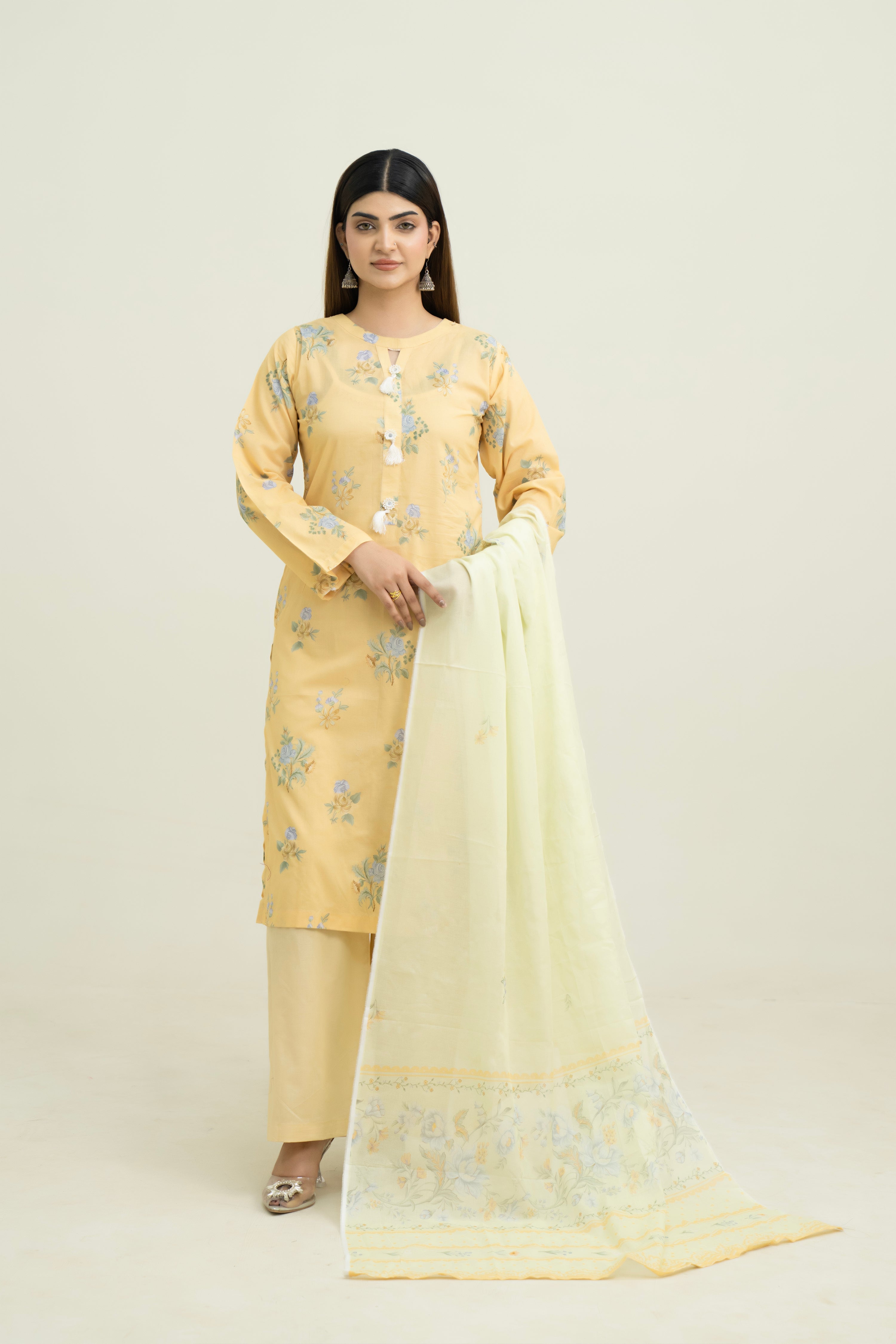 Momina-09