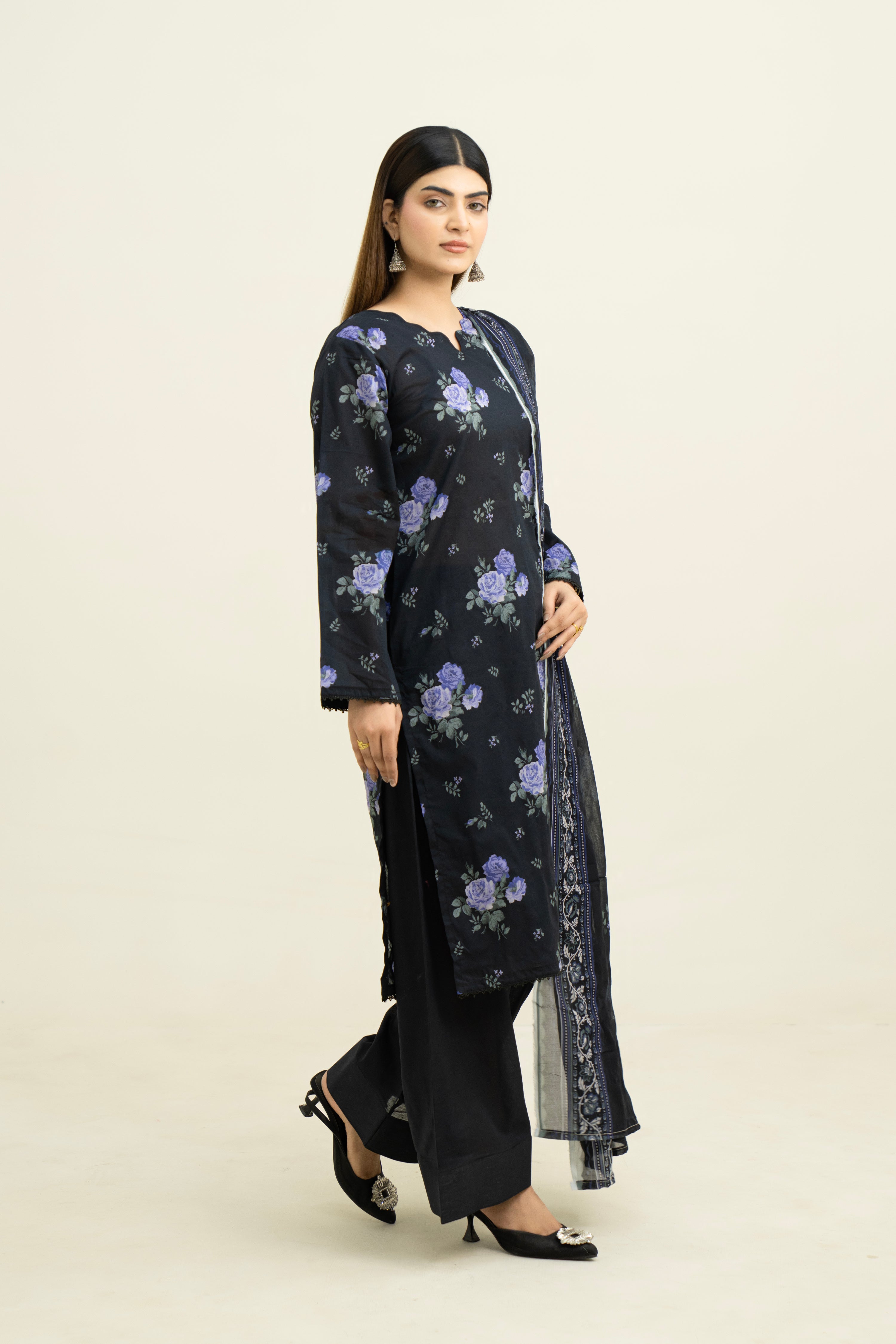 Momina-05