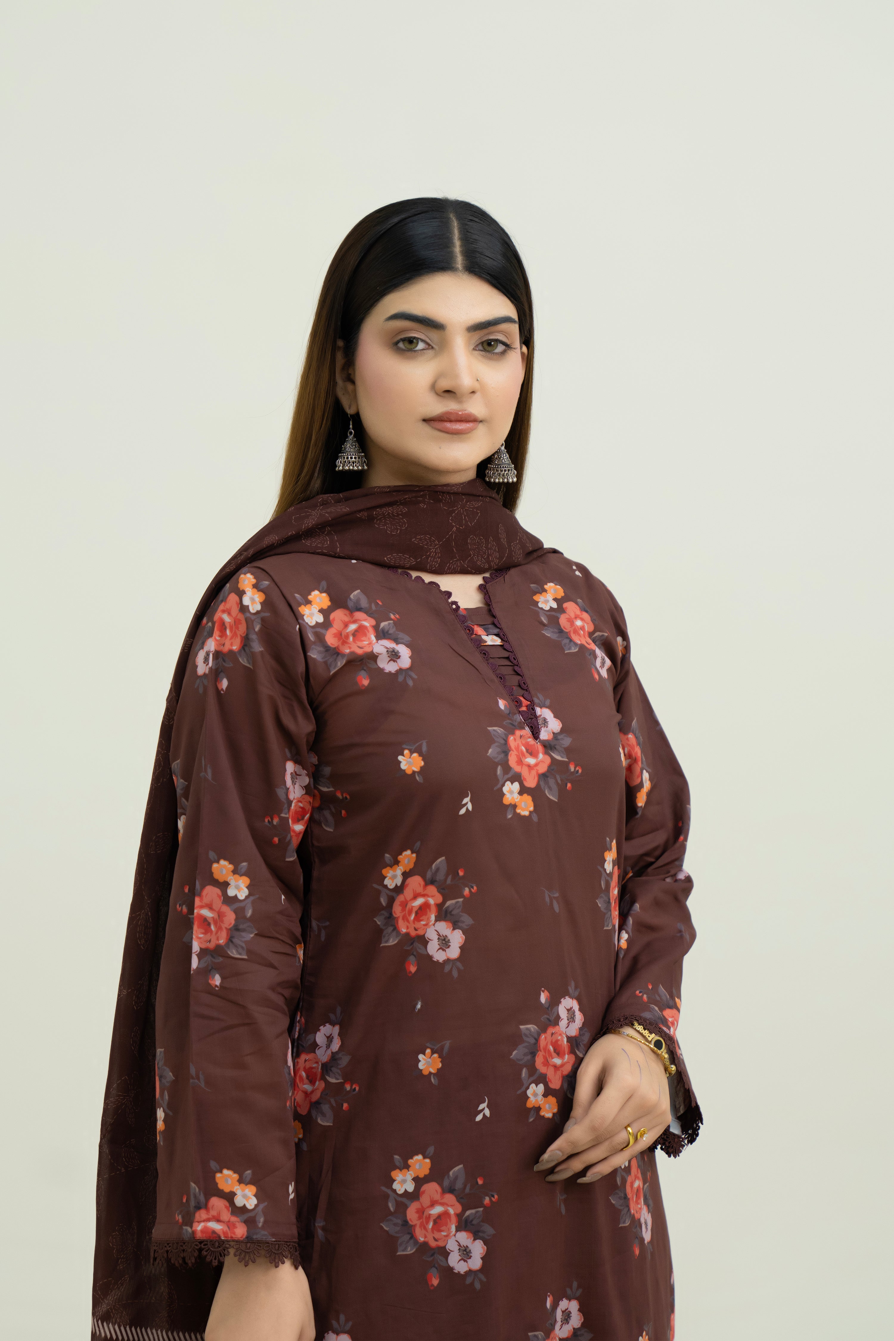 Momina-01